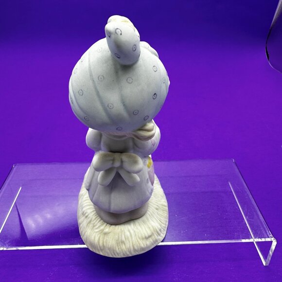 Precious Moments Figure Be Not Weary In Well Doing E-3111 1979 Girl w Basket of - Picture 2 of 7